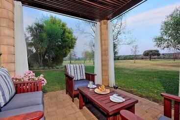 膳宿费 Centurion Golf Suites Boca Walk