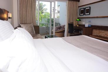 Pramod Convention & Beach Resort