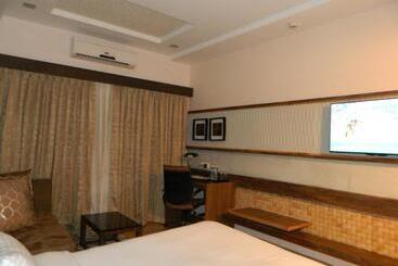 Pramod Convention & Beach Resort