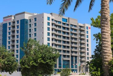Ramada Hotel And Suites Amwaj Islands
