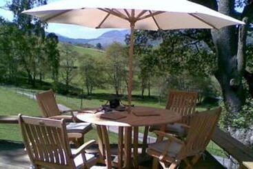 تختخواب و صبحانه Brae House