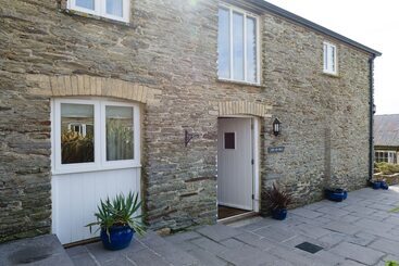 Degembris Cottages