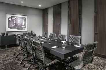 Ac Hotel By Marriott Boston Cambridge