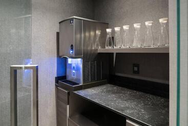 Ac Hotel By Marriott Boston Cambridge