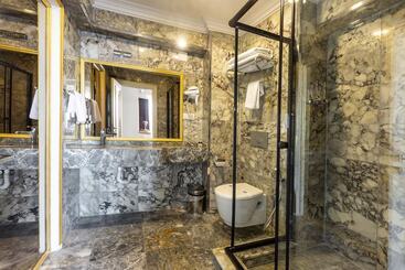 Andalouse Otel