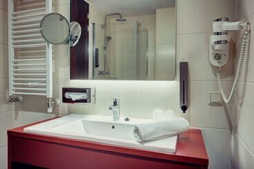 هتل Amedia Amsterdam Airport Schiphol, Trademark Collection By Wyndham