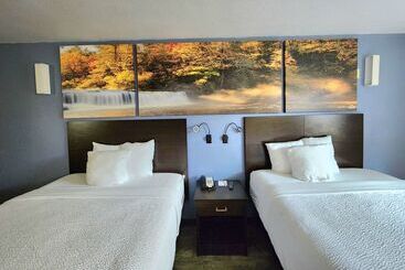 هتل Days Inn By Wyndham New Orleans Pontchartrain