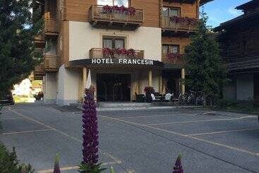 هتل Francesin Active