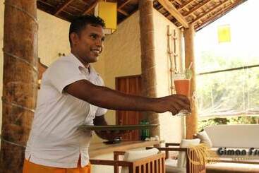 هتل Giman Free Beach Resort