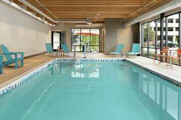 هتل Home2 Suites By Hilton La Crosse