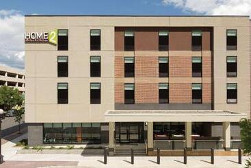 هتل Home2 Suites By Hilton La Crosse