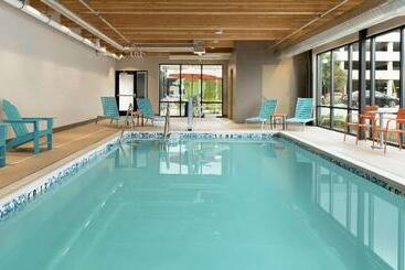 هتل Home2 Suites By Hilton La Crosse