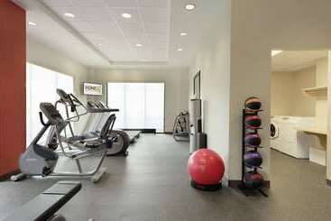 هتل Home2 Suites By Hilton La Crosse