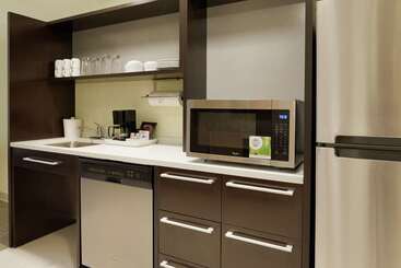 هتل Home2 Suites By Hilton La Crosse