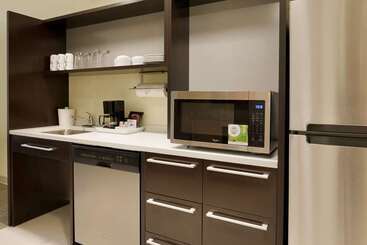 هتل Home2 Suites By Hilton La Crosse
