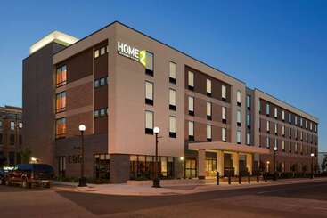 هتل Home2 Suites By Hilton La Crosse