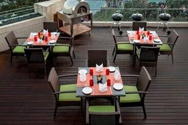 Mosaic Hotel Mussoorie Mallroad
