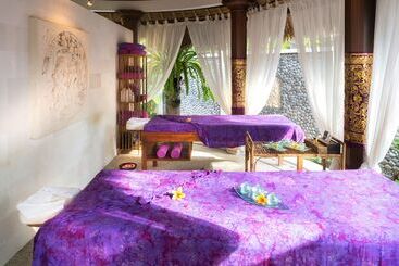 هتل Palm Garden Amed Beach & Spa Resort Bali