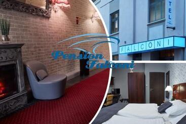 ホテル Pension Falconi