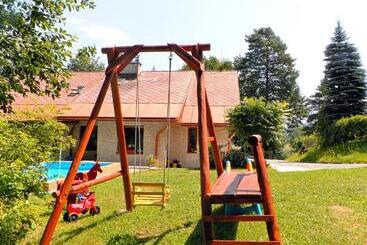 هتل Penzion Bor