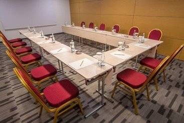 Tav Airport Hotel Izmir