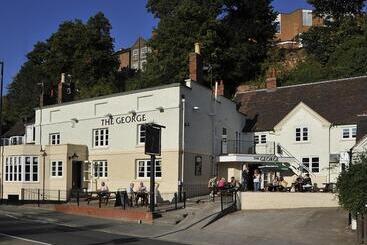 هتل The George