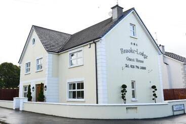 پانسیون Brooke Lodge Guesthouse