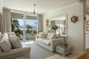 پانسیون Ocean Watch Guesthouse