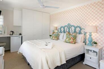 پانسیون Ocean Watch Guesthouse