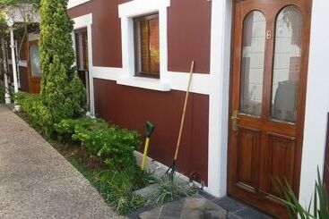 پانسیون Roosenwijn Guest House