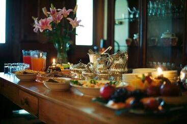 پانسیون Roosenwijn Guest House