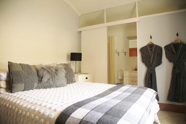 پانسیون The Gables B&b