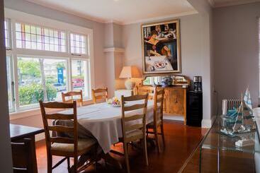 پانسیون The Gables B&b