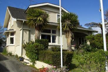 پانسیون The Gables B&b