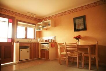 پانسیون The Gables B&b