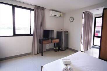 Subkamon Apartment