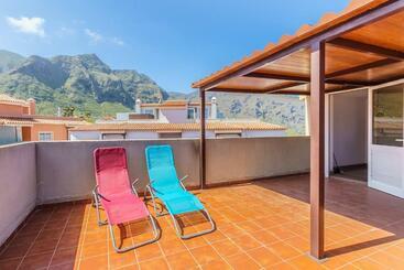 2br Home With Parking   Mountain Views Terrace - Buenavista del Norte
