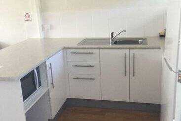 Bathurst Studio Apartments