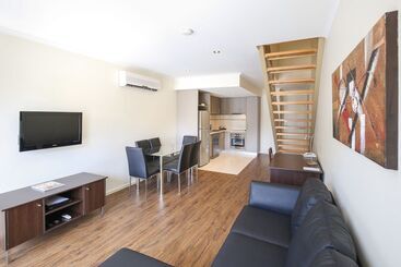 Aquarius Apartments And Cabins