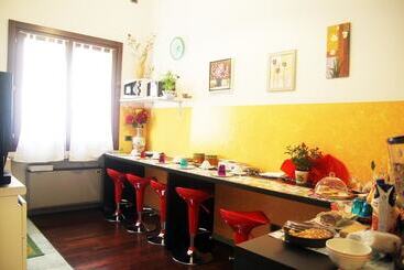 تختخواب و صبحانه Casamore Rooms