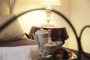 تختخواب و صبحانه Casamore Rooms