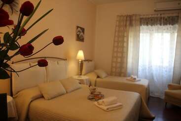تختخواب و صبحانه Casamore Rooms