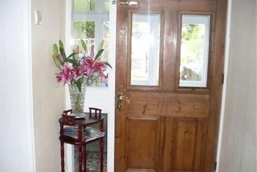 Cedar House B&b