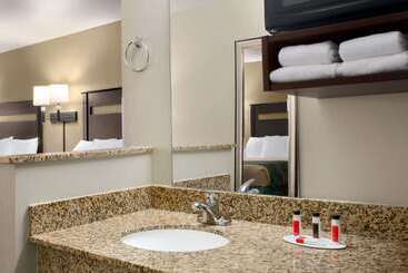 هتل Baymont By Wyndham Glendive