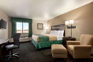 هتل Baymont By Wyndham Glendive