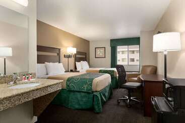 هتل Baymont By Wyndham Glendive