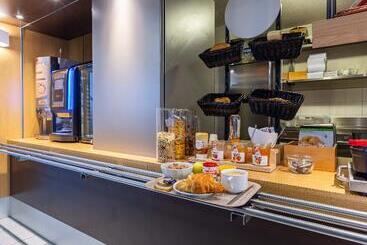 B&b Hotel Chartres Le Forum
