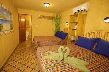 El Sano Banano Beachside - Montezuma