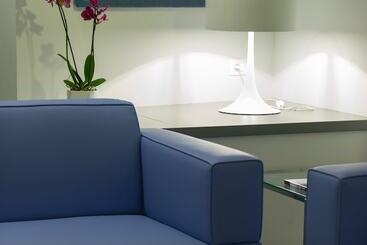 هتل Executive Inn Boutique