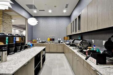 هتل Homewood Suites By Hilton Tyler
